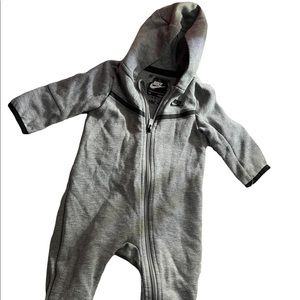 Nike tech infant